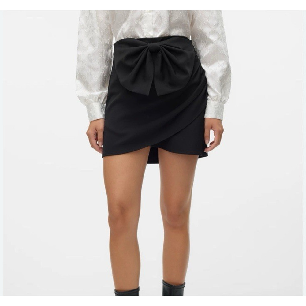VERO MODA Women's Size 2 Mini Large Bow Black Polyester Blend Side Zip Skirt NWT - Picture 3 of 10